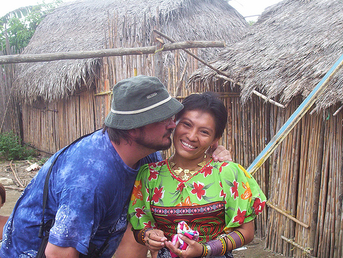 A tourist from California kissing a Kuna girl